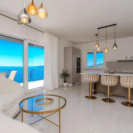 Kvarner Sky View Resort-aura By Guide Apartmán Breza